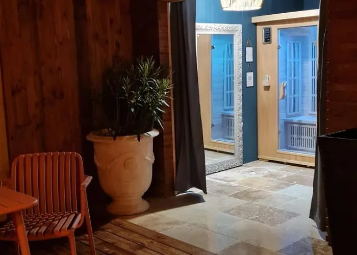 L'entre Nous Thairé